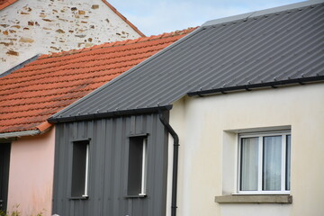 Revêtement partiel façade et toiture en zinc - Moderne et esthétique