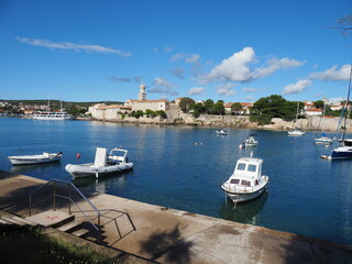 Krk&nbsp;ist die gr&ouml;&szlig;te und bedeutendste Stadt sowie Kurort und Hafen in der gleichnamigen Bucht an der Westk&uuml;ste der gleichnamigen Insel&nbsp;Krk