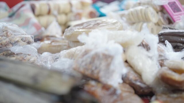 Produtos aliment&iacute;cios de feira de rua