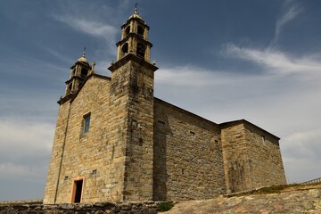 L&rsquo;&eacute;glise du Sanctuaire de la Vierge de la Barque en Galice