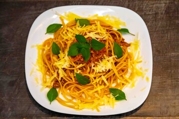 The most traditional spaghetti bolognese, well-lit and well-framed photo