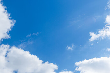 秋の空　昼の青空と雲56