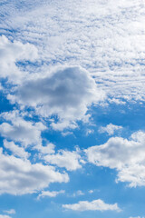 秋の空　昼の青空と雲74