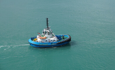 Naklejka premium Coastal safety, salvage and rescue boat at sea