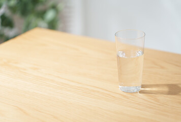 コップに入った水