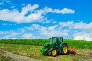 光と影の丘、北海道美瑛　Hills of Light and Shadow, Biei Hokkaido
