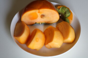 秋の味覚　甘くおいしい柿