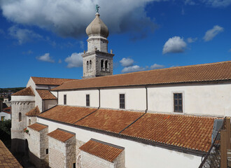 Krk&nbsp;ist die gr&ouml;&szlig;te und bedeutendste Stadt sowie Kurort und Hafen in der gleichnamigen Bucht an der Westk&uuml;ste der gleichnamigen Insel&nbsp;Krk