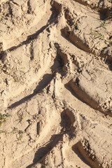 Baggerspuren im Sand auf einer Baustelle, Hintergrund, Deutschland