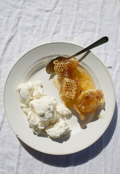 plate of honey with cottage cheese