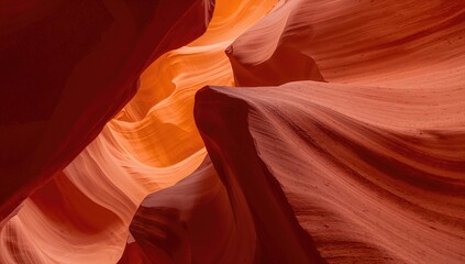Obraz premium Stunning natural formations and vibrant lighting in a desert canyon