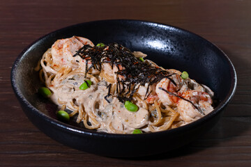 Spaghetti Seaweed Pesto With Prawns and Mushroom