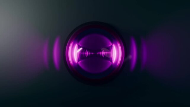 moderne Alarmsirene mit heller violetter Signalleuchte - Gefahr und Sicherheit, Warnung f&uuml;r Risiko, Notfall, Schutzsysteme in moderner Sicherheitsumgebung, Technologie, Hilfe, Rettung, Einbruch, Disco