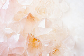 透明な輝き ― ローズクォーツのマクロ撮影