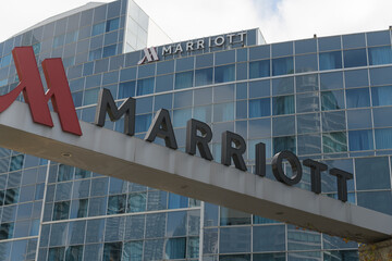Fototapeta premium signs outside Toronto Marriott City Centre Hotel 1 Blue Jays Way