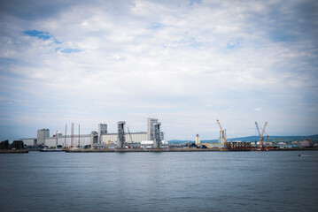 Obraz premium ship building docks in Canada on the St. Lawrence River