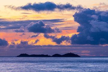 Sonnenuntergang auf der Nordsee vor den Shetlandinseln