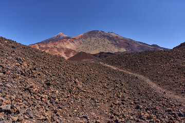 Volcanic trail to Teide peaks