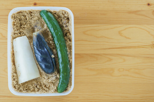 日本の食べ物｜ぬか漬け(日本のきゅうり・ナス・大根)・Pickled in rice bran