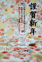 可愛い馬の置物の年賀状素材