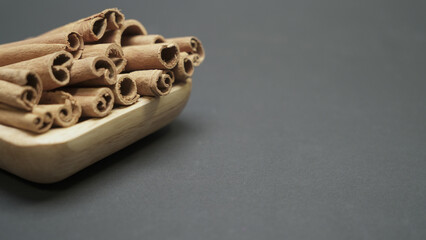 Cinnamon sticks