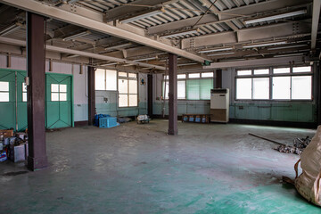 工場の解体,撤去後の工場内