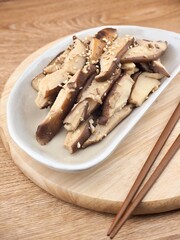 아시아 음식 표고버섯 볶음