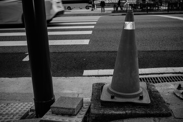 횡단보도의 오른쪽 