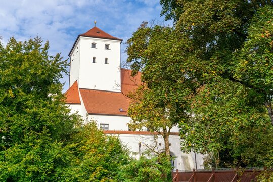 view of the Friedberg Castle Museum surrounded by trees in fall foliage colours