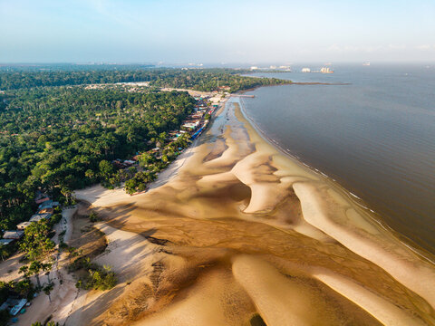 Praia do Caripi em Barcarena no Par&aacute;
