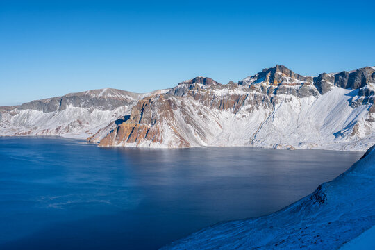 Snowscape of Paektu Mountain Heaven Lake