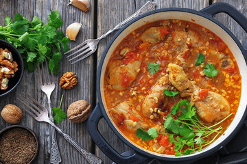 Chakhokhbili, Georgian chicken stew in a pot