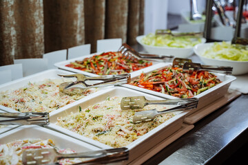 vibrant veggie platter, colorful fresh vegetable tray, bright mixed vegetable salad with citrus