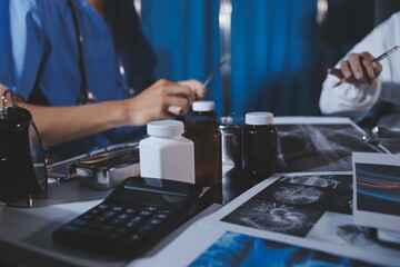 Doctors are meeting at the hospital to discuss treatment options and share experiences with colleagues.