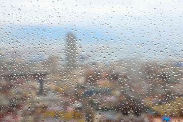 Panorama con pioggia