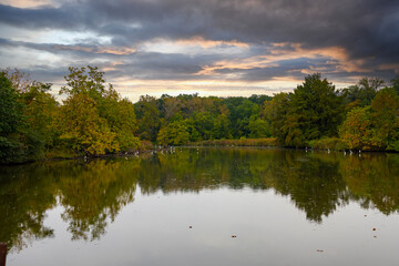 fall colors on trees near Mississippi River
