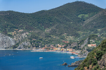 Fototapeta premium Monterosso al Mare and the mountains behind, Cinque Terre, Italy