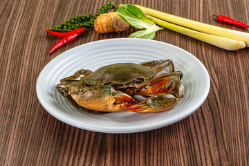 Raw big crab for cooking