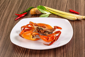 Gourmet Steamed orange wild crab