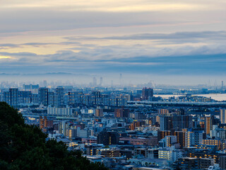 早朝、神戸市東灘区の岡本の高台より芦屋大阪方面を撮影