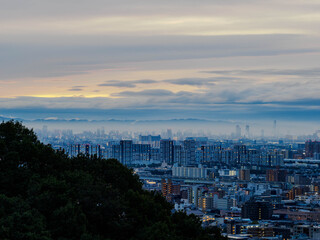早朝、神戸市東灘区の岡本の高台より芦屋大阪方面を撮影