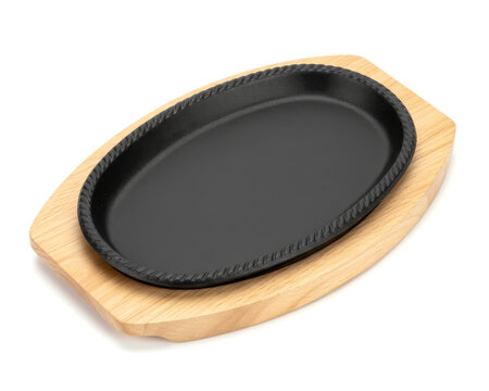 round metal hot plate top prespective view with wooden plate