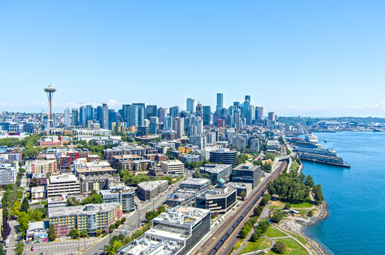 Seattle skyline on a sunny day in June