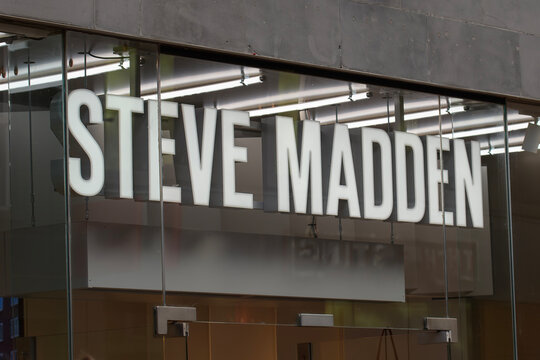 Outdoor store sign steve madden at shopping location displays brand name in clear view during daytime  - Netherlands. Eindhoven 26-10-2025	