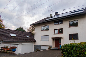 Vacant apartment building from the 1980s in Maulburg in the district of Lörrach with photovoltaic system on the roof