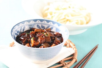 Mushroom black bean noodles made with champignon mushrooms, vegetables, and thick savory black bean sauce. A Korean Chinese fusion dish created by Master Chef Hanshunseop