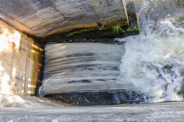 Fototapeta premium water flowing into the waterfall