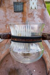 Glass decorating handle