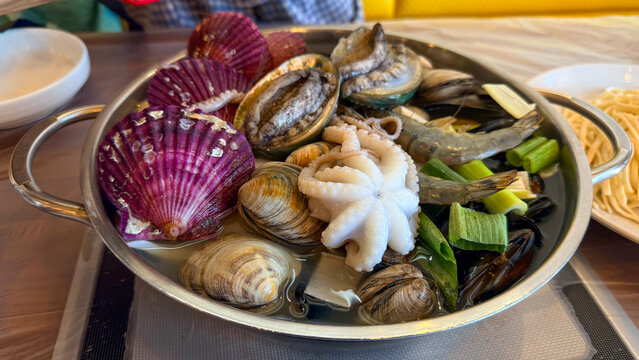 먹을것, 감미로운, 식사, 디저트, 맛있는, 건강한, 맛 있는, 미식가, 가리비, 조개, 전복, 낙지, 해산물, 물고기, 조개류, 야채, 수프, 대합