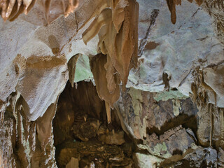 鍾乳洞